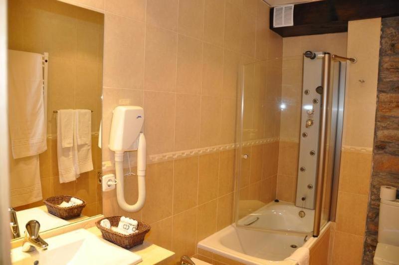 Hotel Mirador De Barcia Ribeira De Piquin Zimmer foto